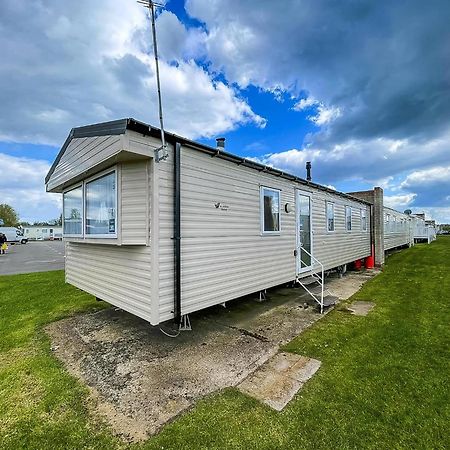 Great 6 Berth Caravan Nearby The Beach In Walton-On-The-Naze Ref 17181X Eksteriør billede