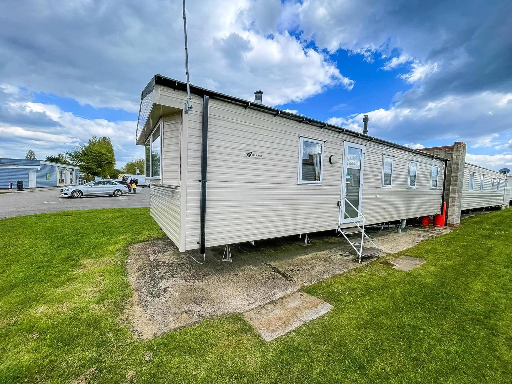 Great 6 Berth Caravan Nearby The Beach In Walton-On-The-Naze Ref 17181X Eksteriør billede